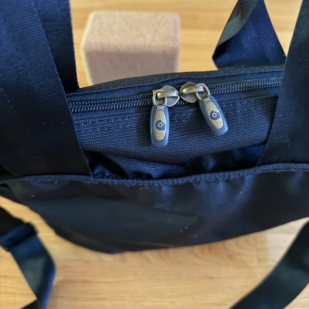 GRAVIS BLACK SHOULDER and/or TRAVEL BAG - Picture 5 of 13
